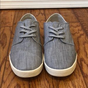 Tom’s Canvas Men’s shoes size 9